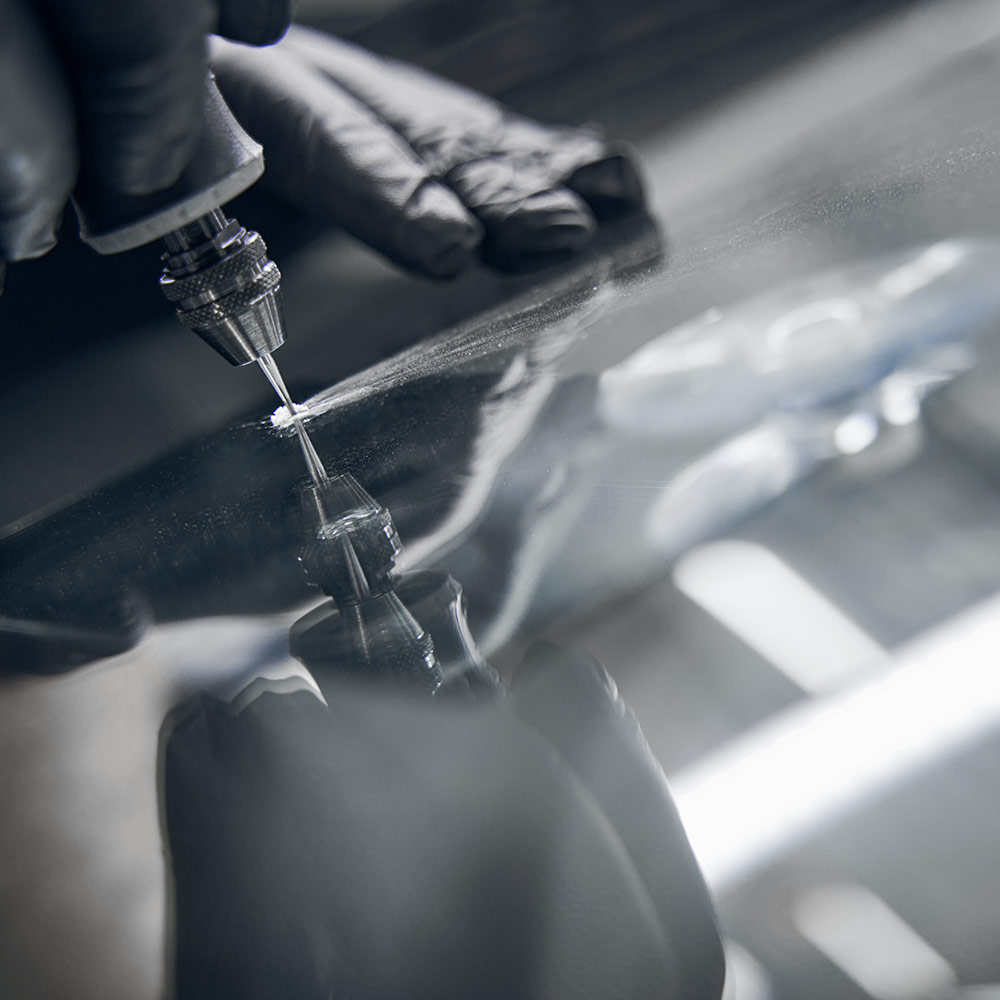 Custom Auto Glass Cutting Phoenix Curved, Flat, Tempered